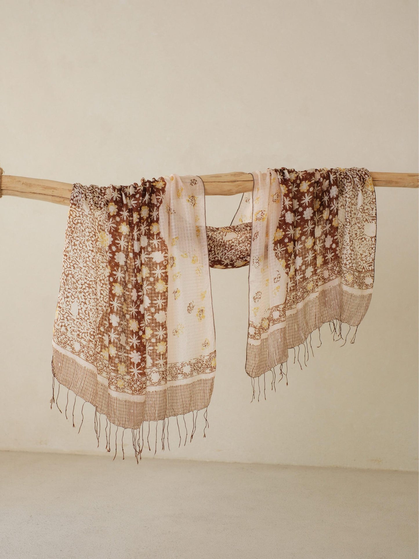 Batik Ratu - Selendang Sutra Batik - Truntum Daun - Brown