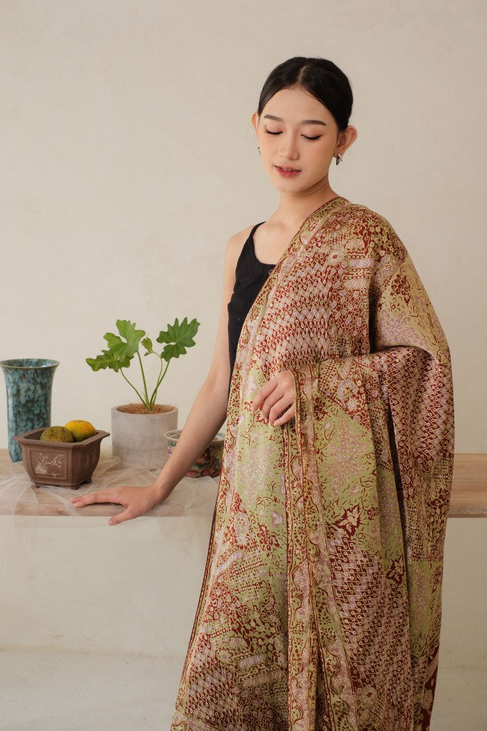 Rimba Jawi in Green - Selendang Sutra Batik Tulis