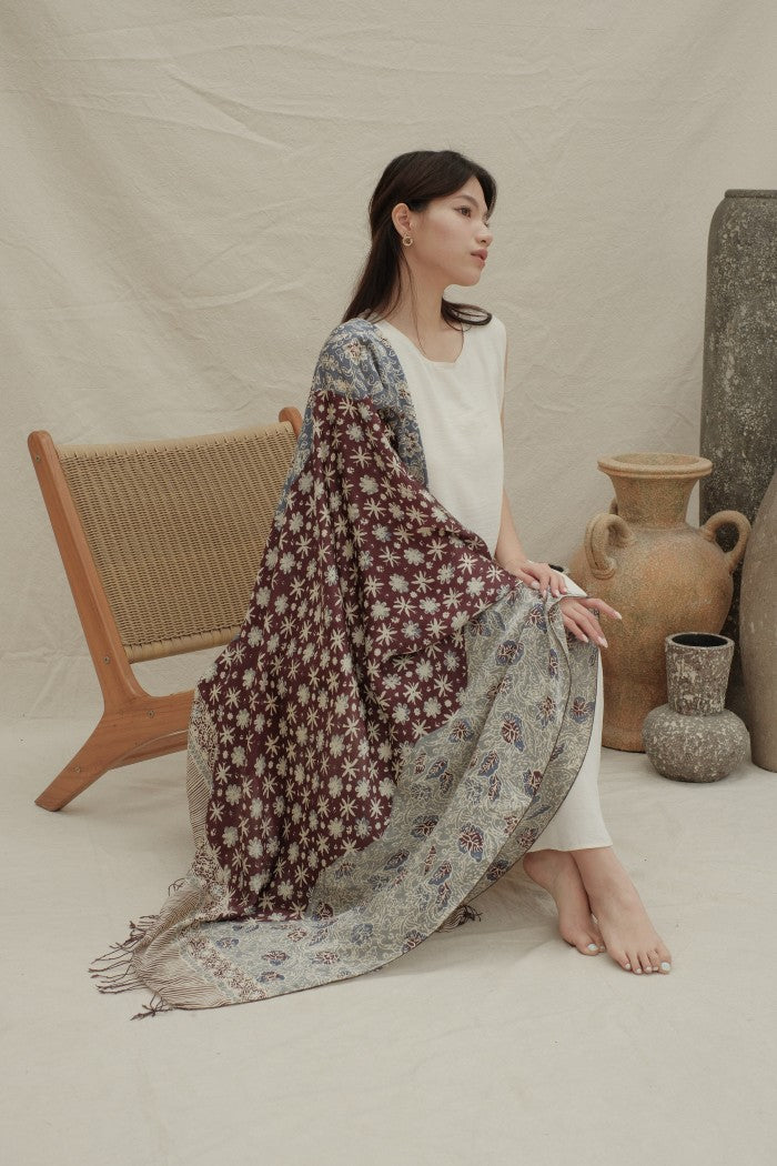 Selendang Sutra Batik Premium - Truntum Daun Maroon