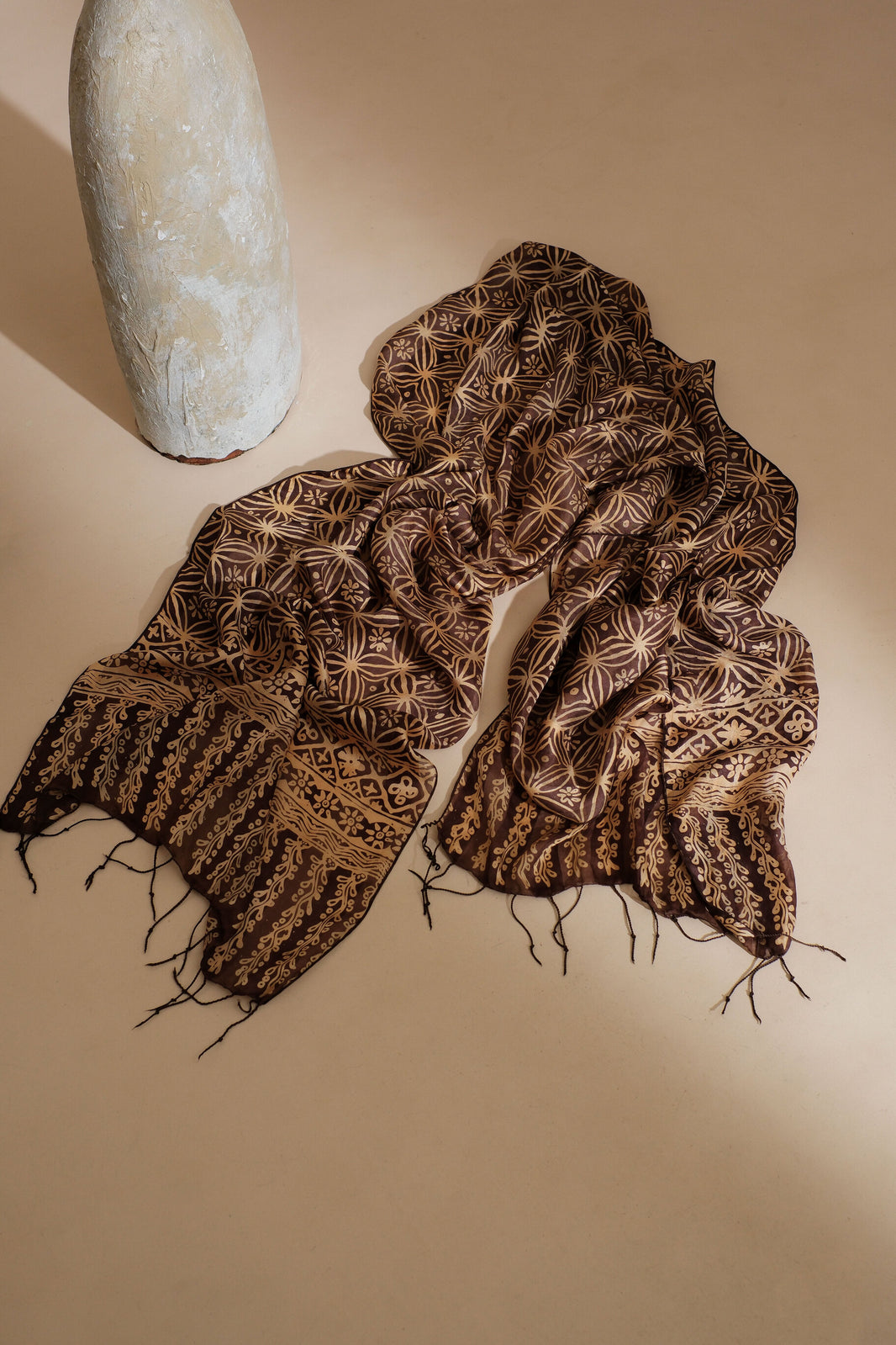 Syal Batik Sutra Kawung Polos - Brown - 45