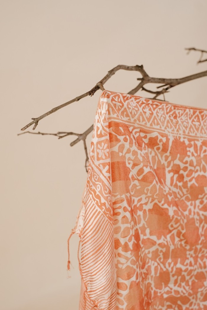 Syal Batik Sutra Orange 10