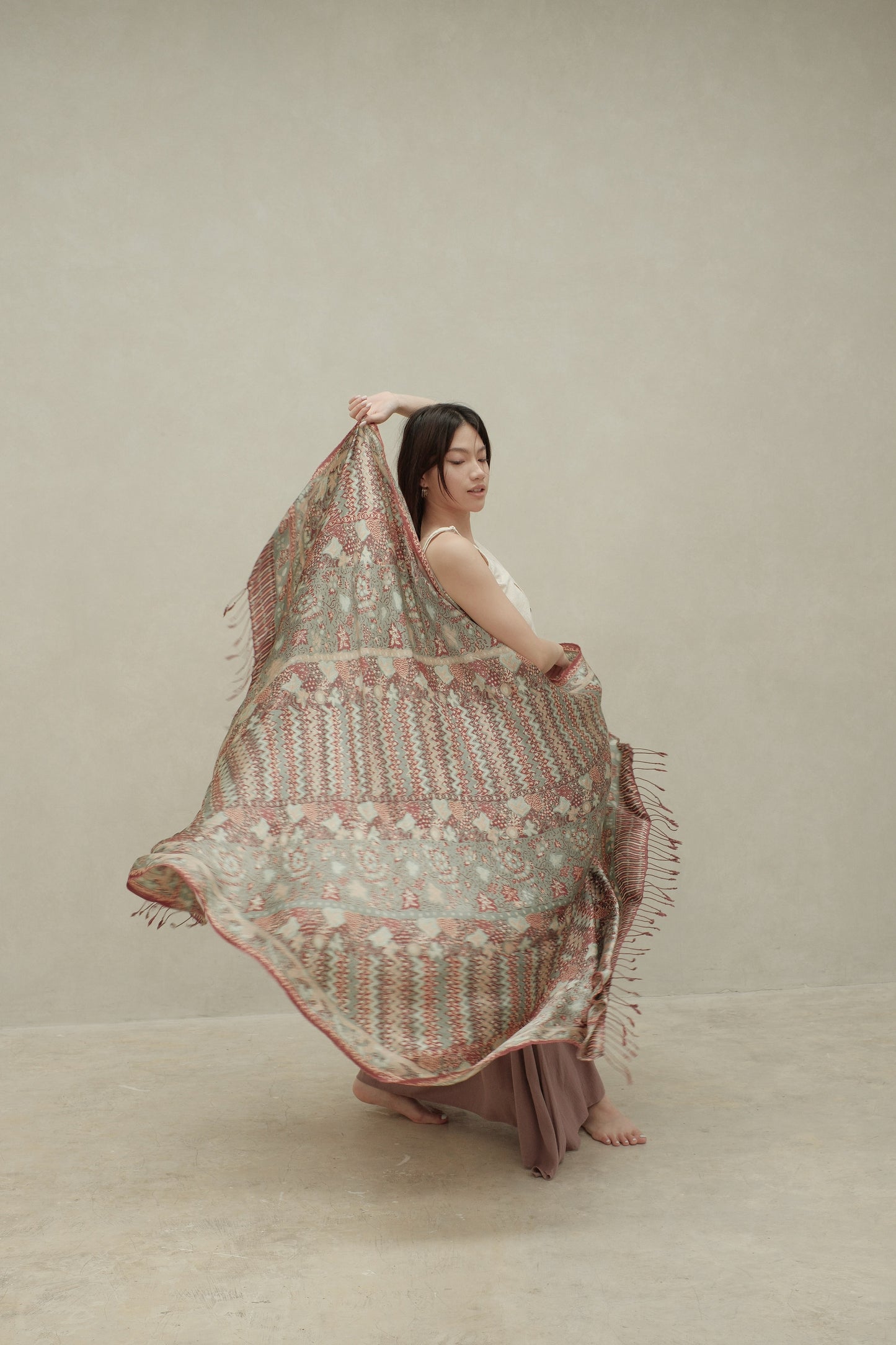 Selendang Sutra Batik Tulis - Rimba Jawi - Pastel