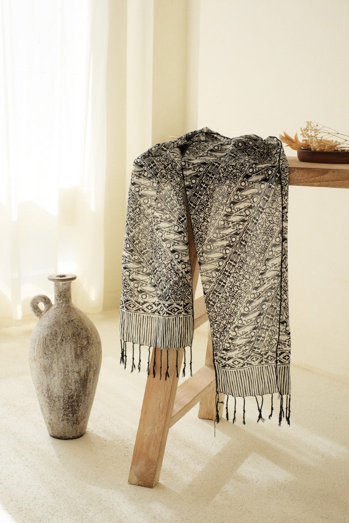 Scarf Batik TCE Parang Kawung Black