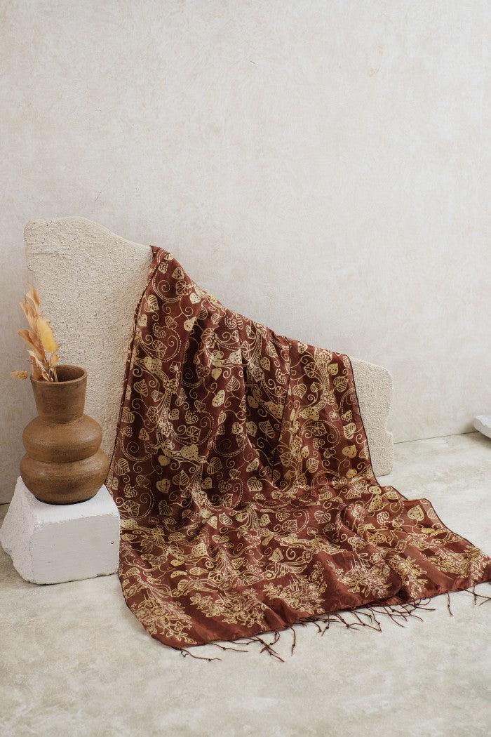 Syal Batik Sutra Rambat Love - Brown - 45