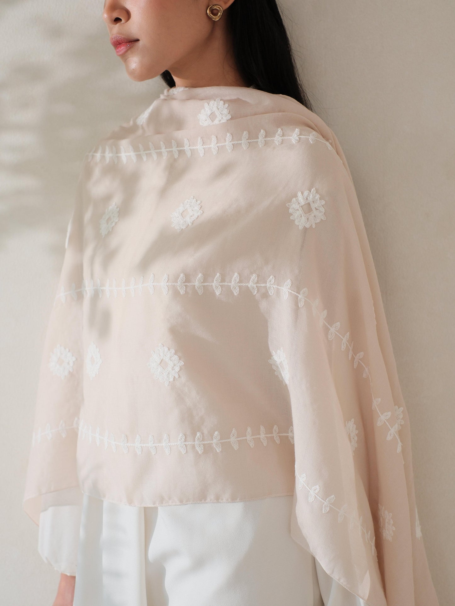 Noor in Cream Shawl - Selendang Batik