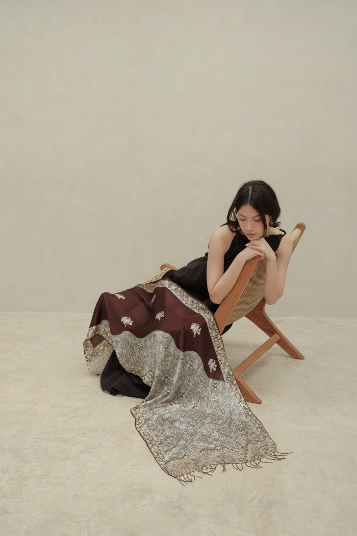Syal Sutra Batik Premium - Selaras Brown Grey