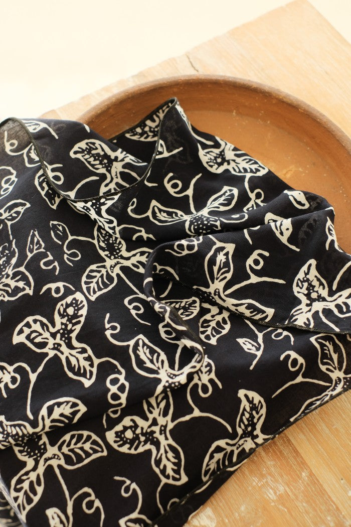 Scarf Batik TCE Daun Rambat Black