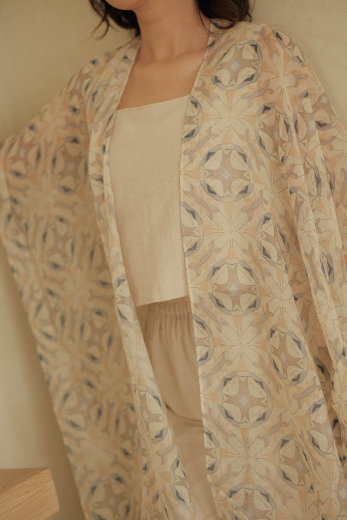 Tyas Outer / Cardigan