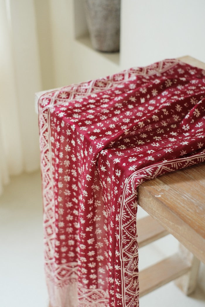 Truntum in Red - Syal Batik Sutra - 55