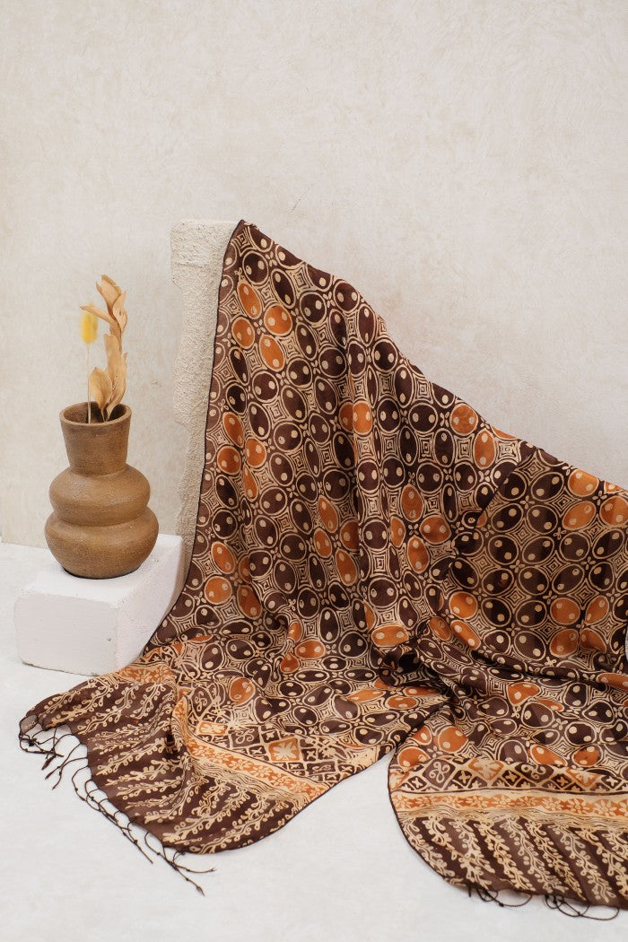 Syal Batik Sutra Kawung Beton - Brown - 45