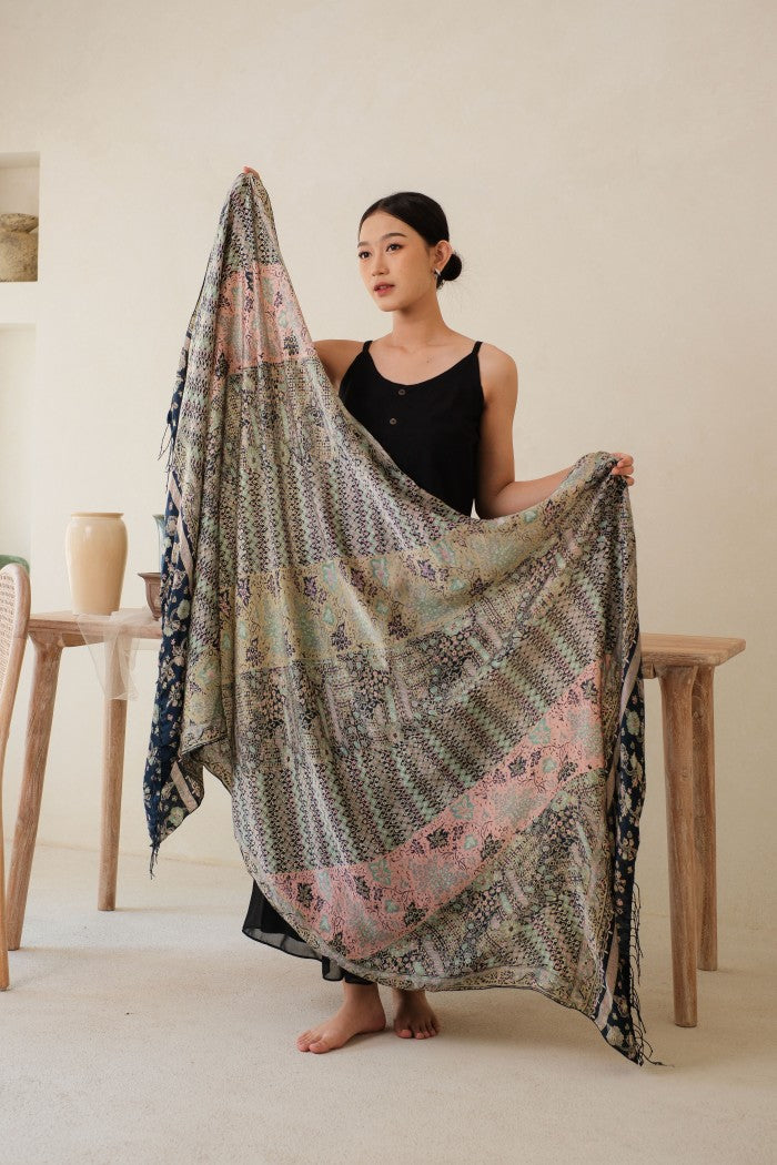 Rimba Jawi in Blue Pink - Selendang Sutra Batik Tulis