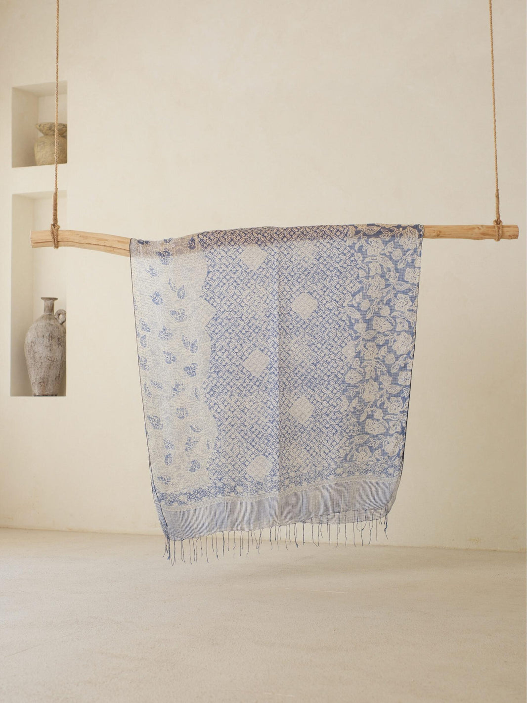 Batik Ratu - Selendang Sutra Batik - Kawung Daun - Blue White