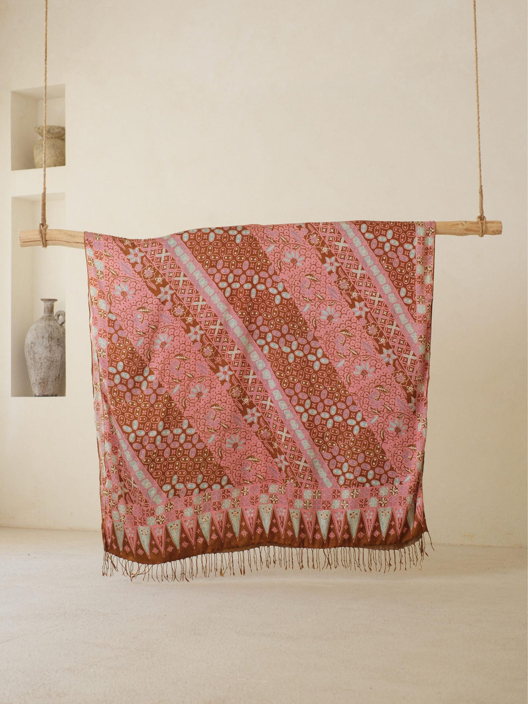 Selendang Sutra Batik Tulis - Kawung Sisik - Pink Orange