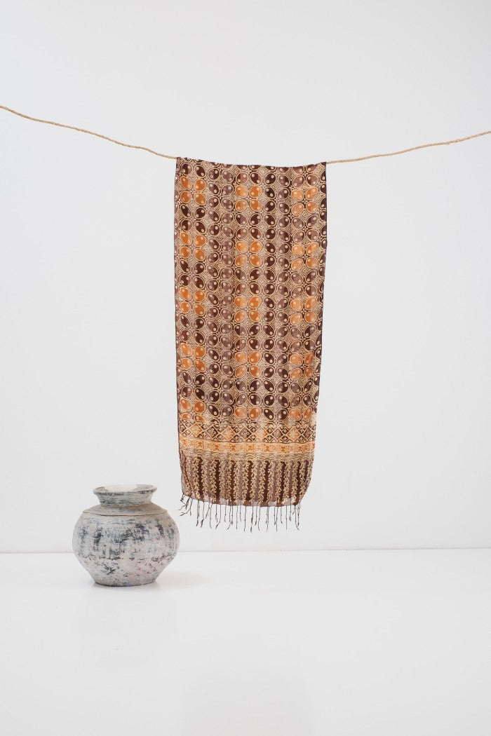 Syal Batik Sutra Kawung Beton - Brown - 45