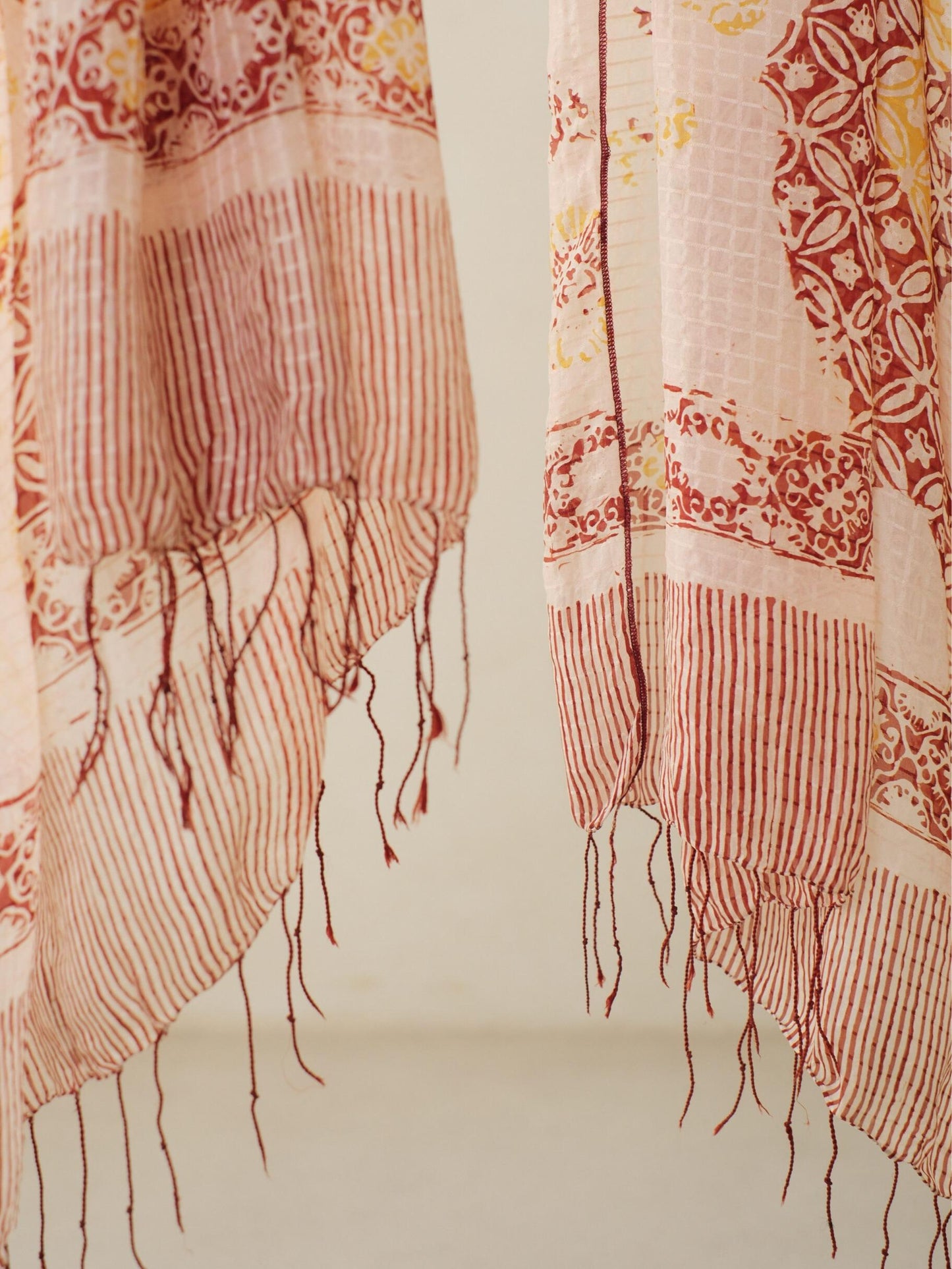 Batik Ratu - Selendang Sutra Batik - Kawung Daun - Brown Orange