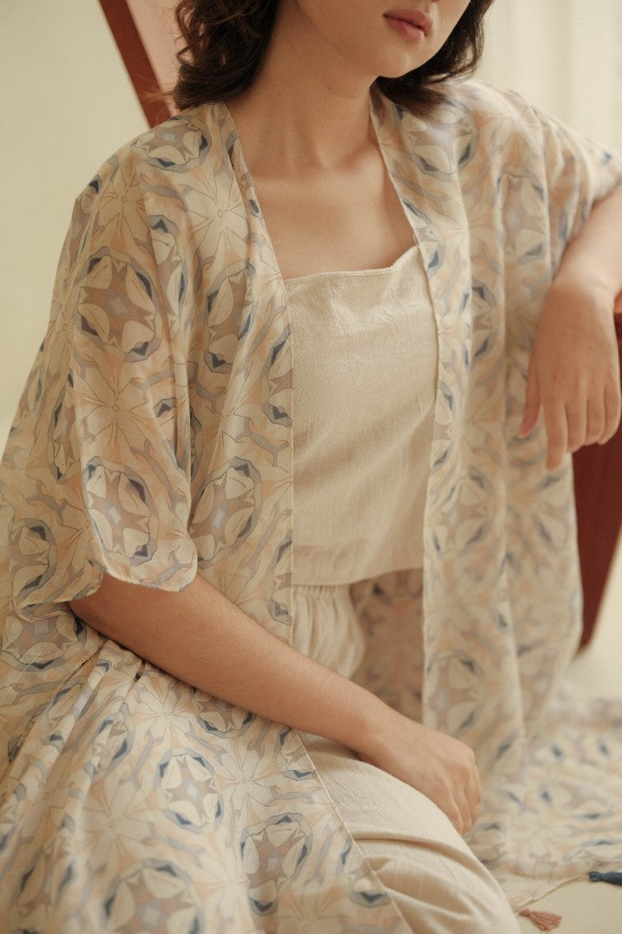 Tyas Outer / Cardigan