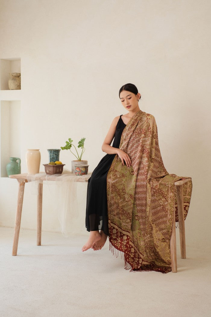 Rimba Jawi in Green - Selendang Sutra Batik Tulis