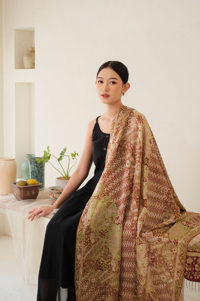 Rimba Jawi in Green - Selendang Sutra Batik Tulis