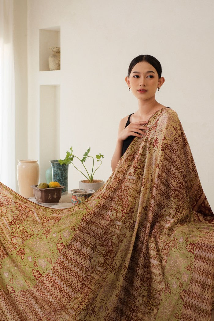 Rimba Jawi in Green - Selendang Sutra Batik Tulis