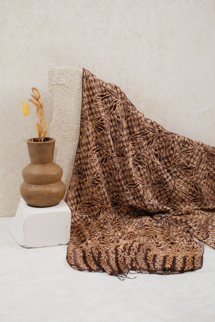 Syal Batik Sutra Kawung Kembang Daun - Brown - 45