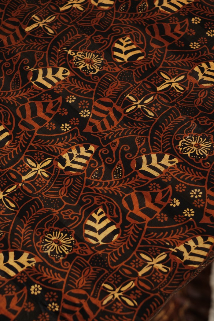 Selendang Sutra Batik - Daun Garis - 90