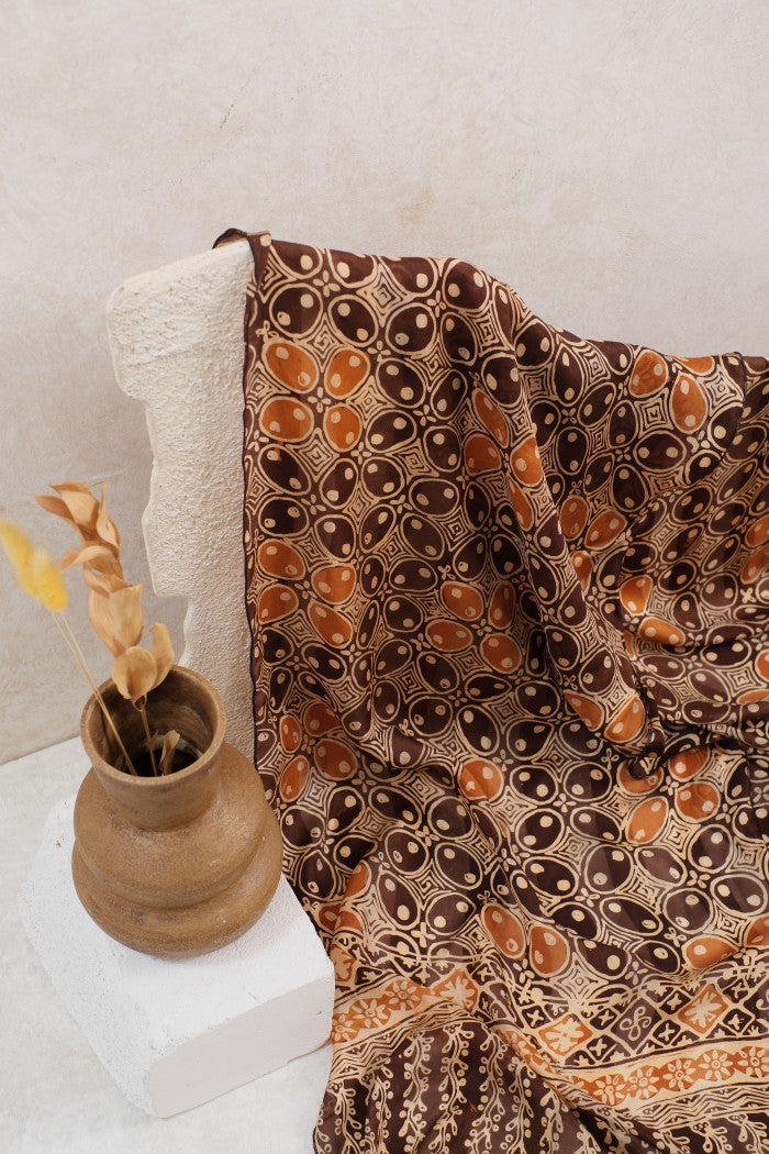 Syal Batik Sutra Kawung Beton - Brown - 45