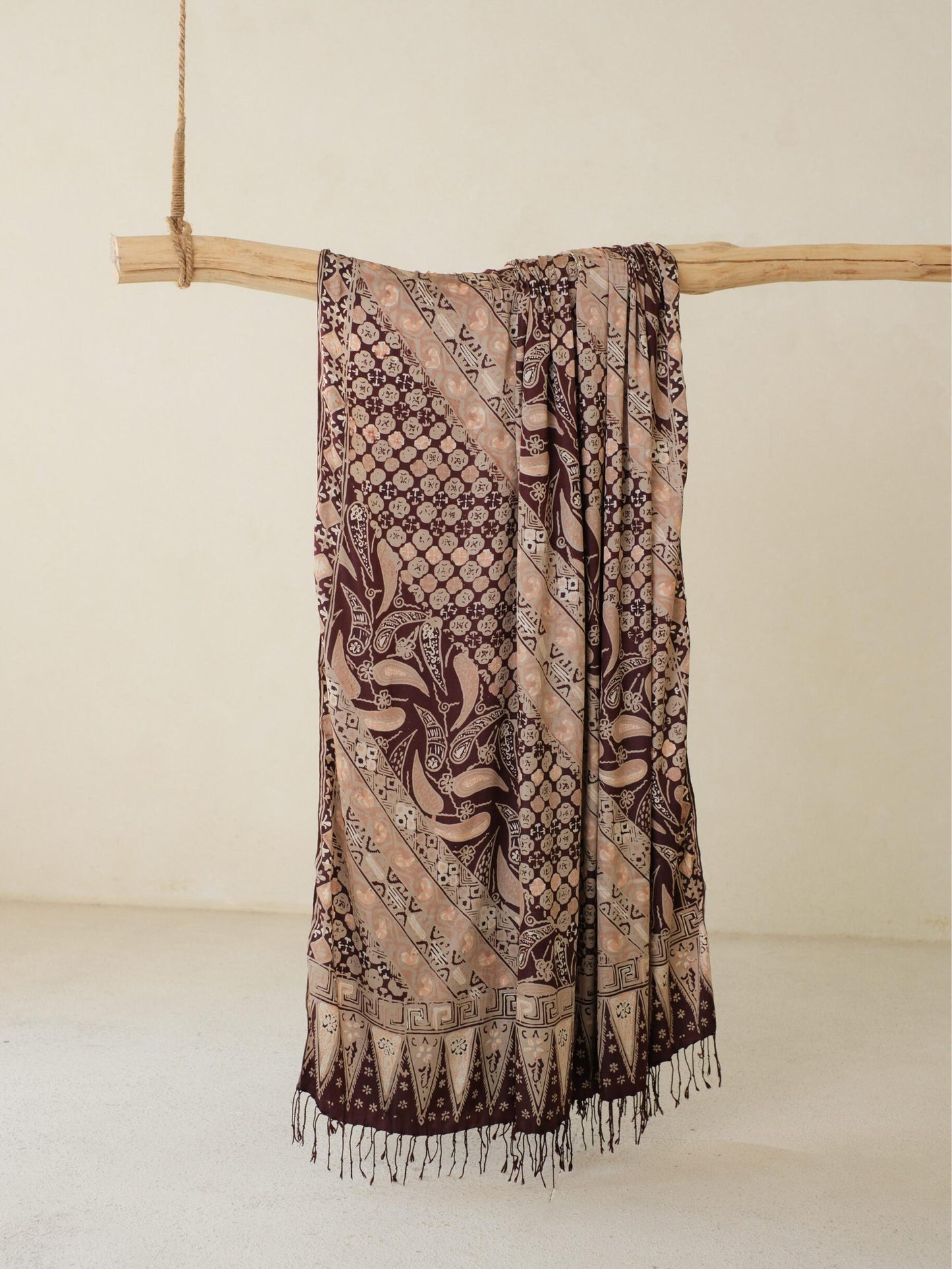 Selendang Sutra Batik Tulis - Swarna Truntum - Brown