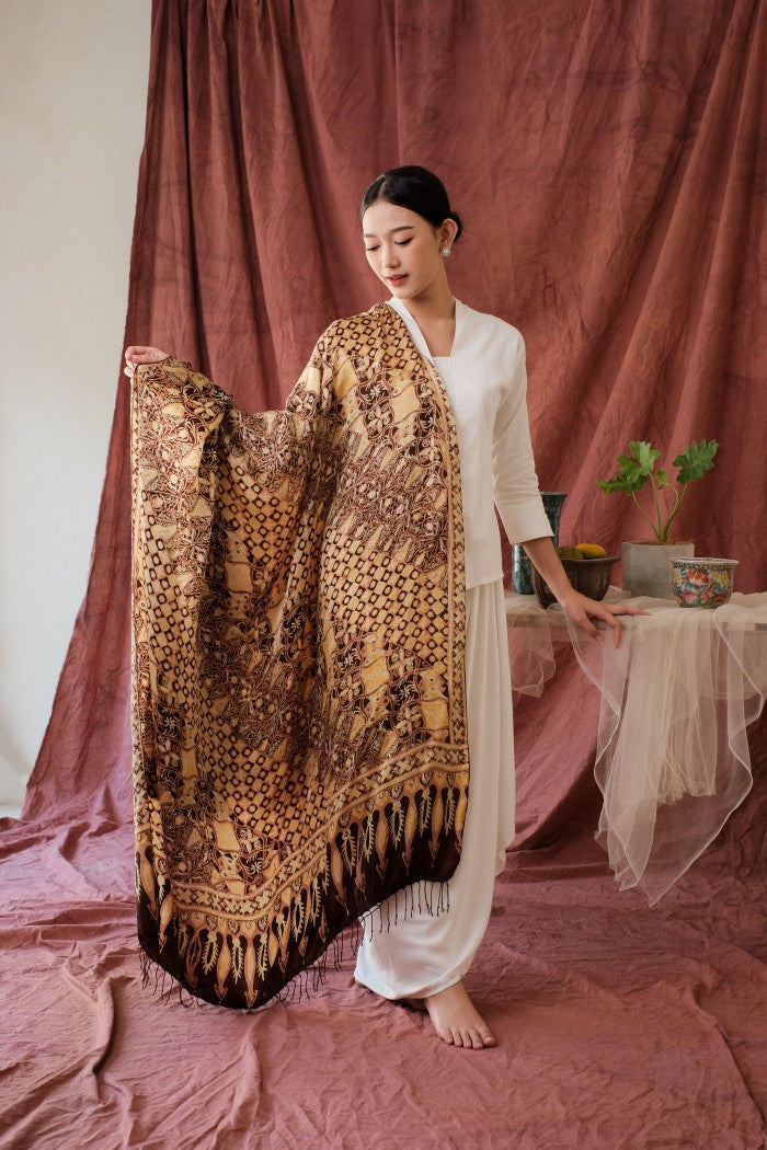 Siraman Jawa - Selendang Sutra Batik Tulis