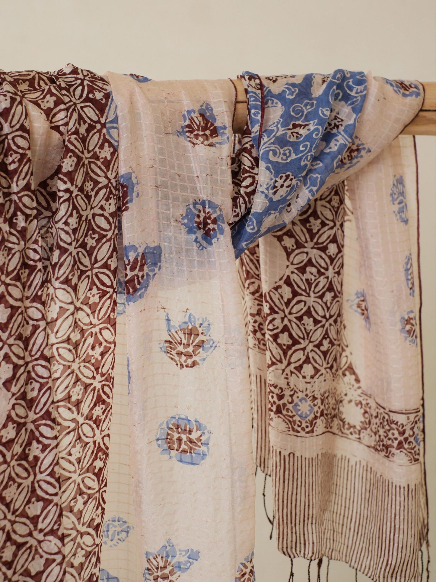 Batik Ratu - Selendang Sutra Batik - Kawung Daun - Brown Blue