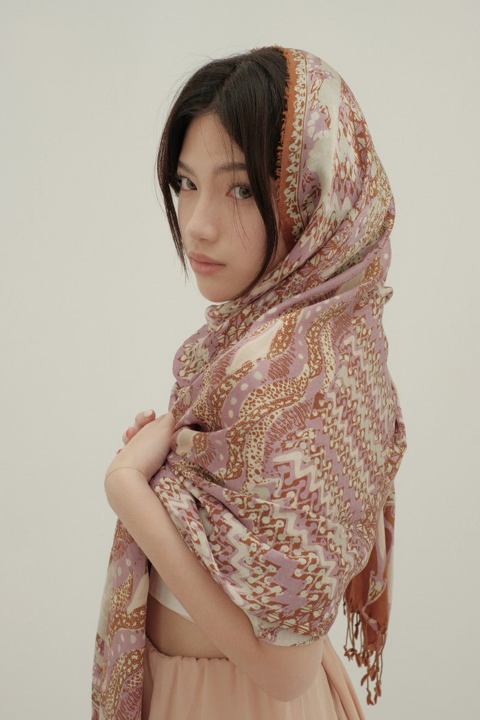 Selendang Sutra Batik Tulis - Rimba Jawi - Pastel Pink