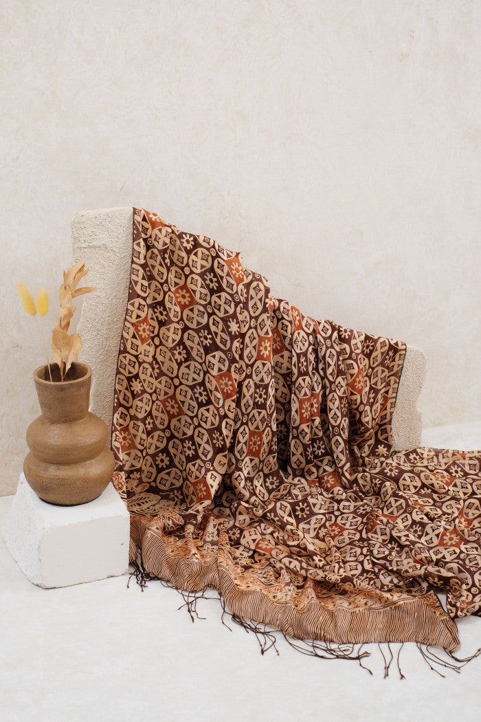Selendang Sutra Batik - Kawung Seling in Brown - 90