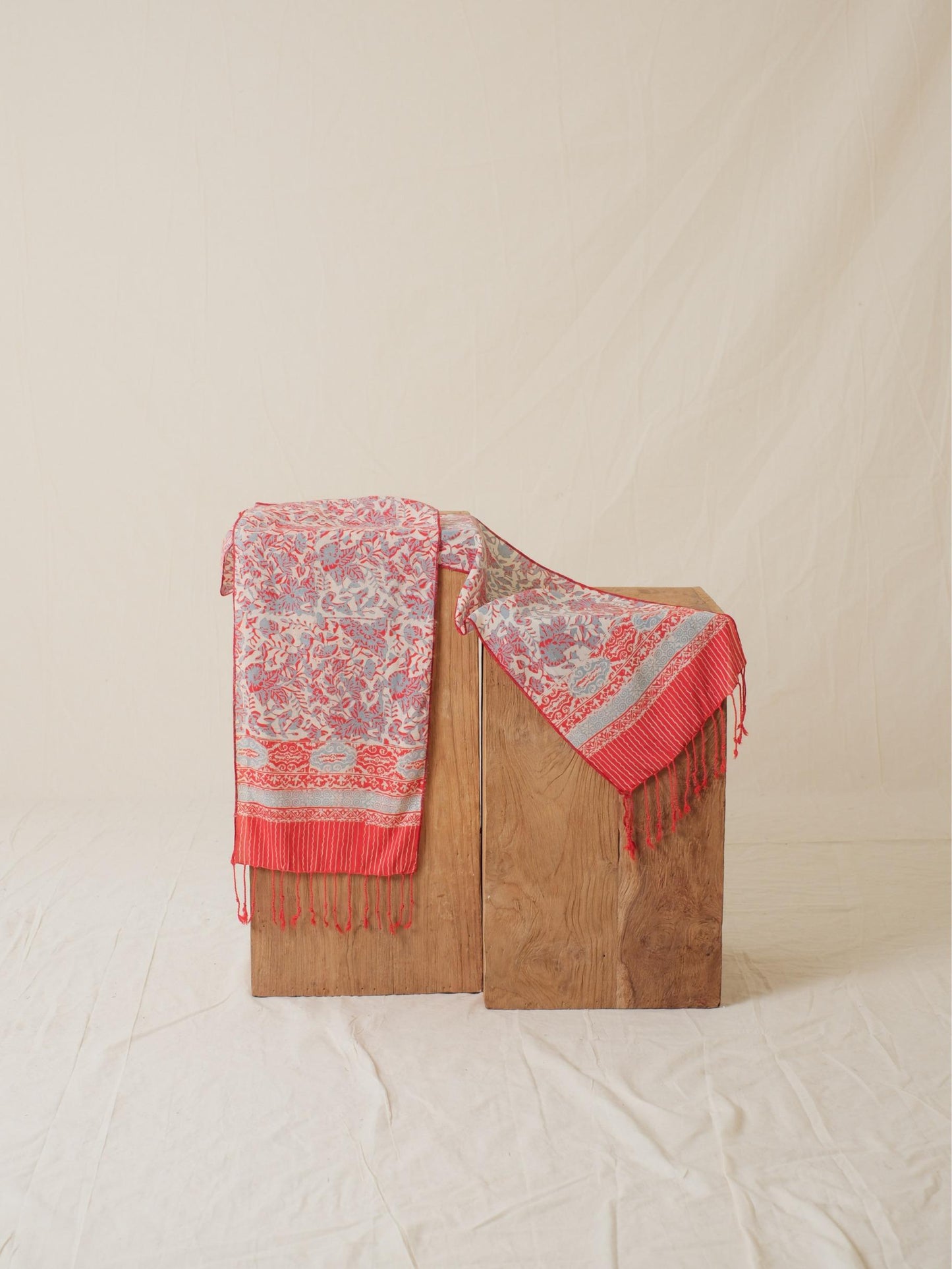 Scarf Batik Apusan - Menari - Pink | DNA
