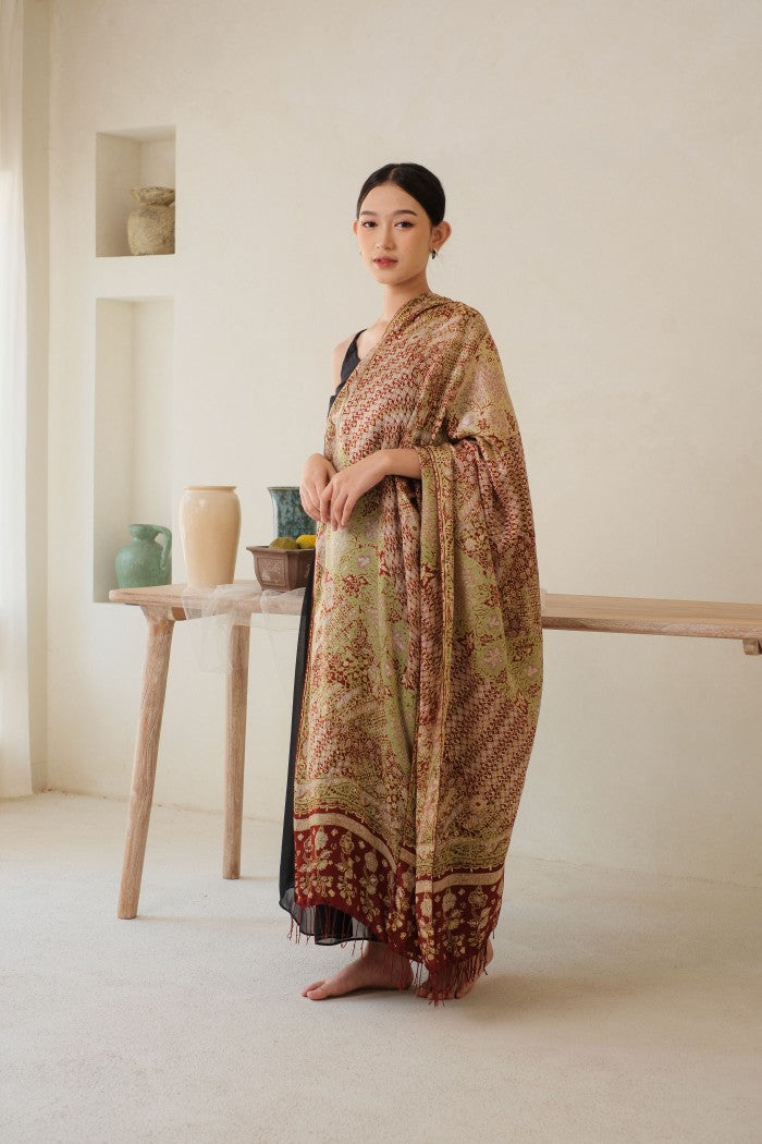 Rimba Jawi in Green - Selendang Sutra Batik Tulis