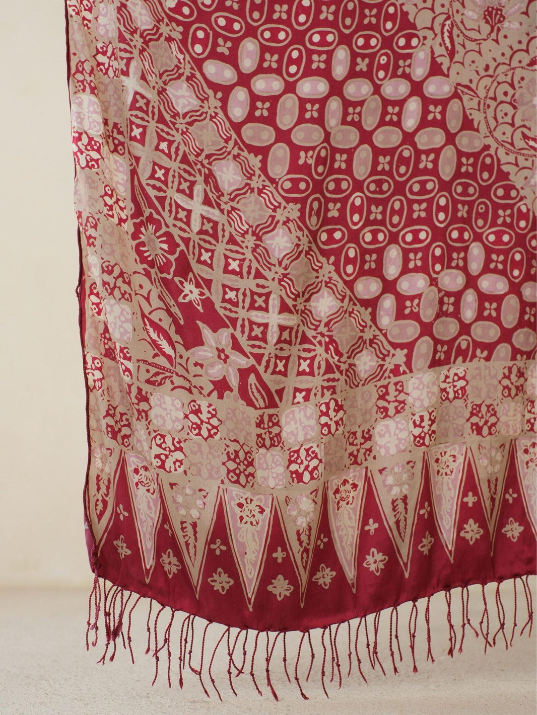 Selendang Sutra Batik Tulis - Kawung Sisik - Red Brown