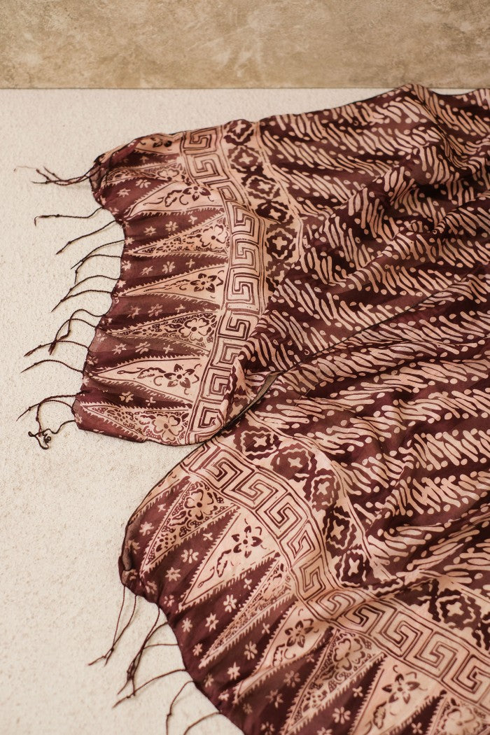 Syal Batik Sutra Parang - Brown - 45