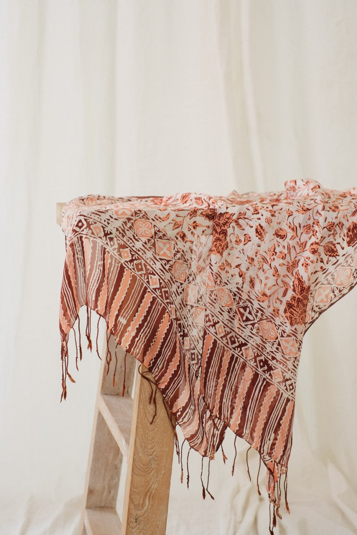 Anyelir in Orange - Syal Batik Sutra - 55