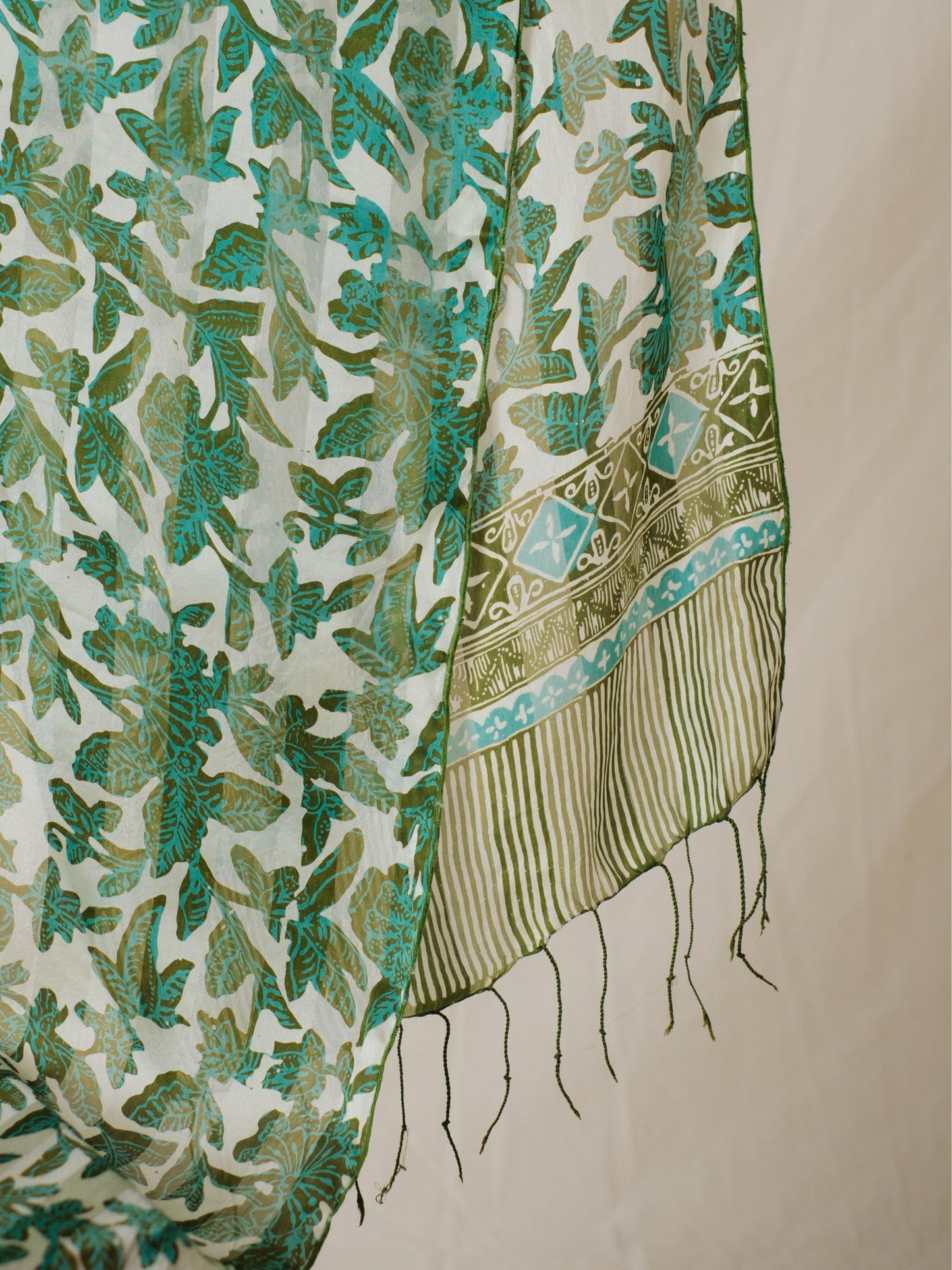 Syal Batik Sutra - Rimbun - Green - 35