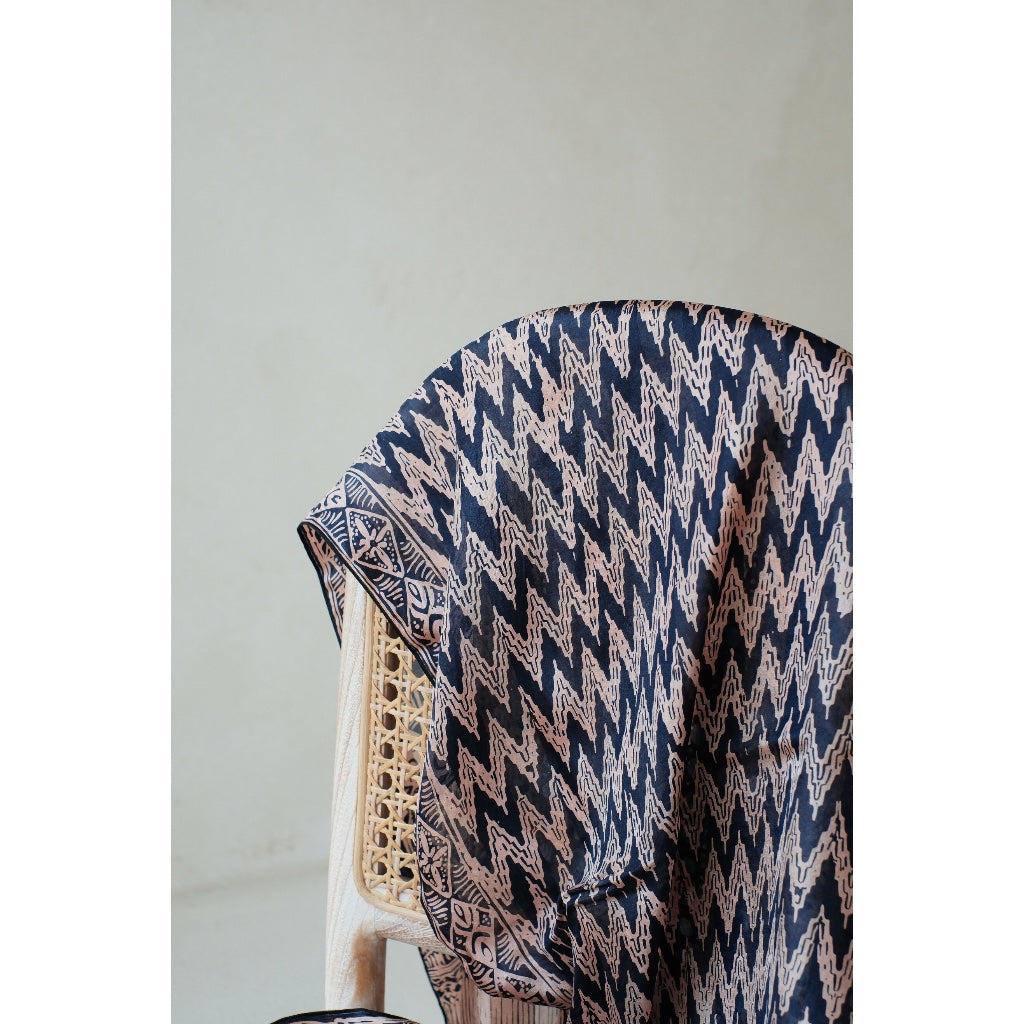 Syal Batik Sutra Songket in Black - 55