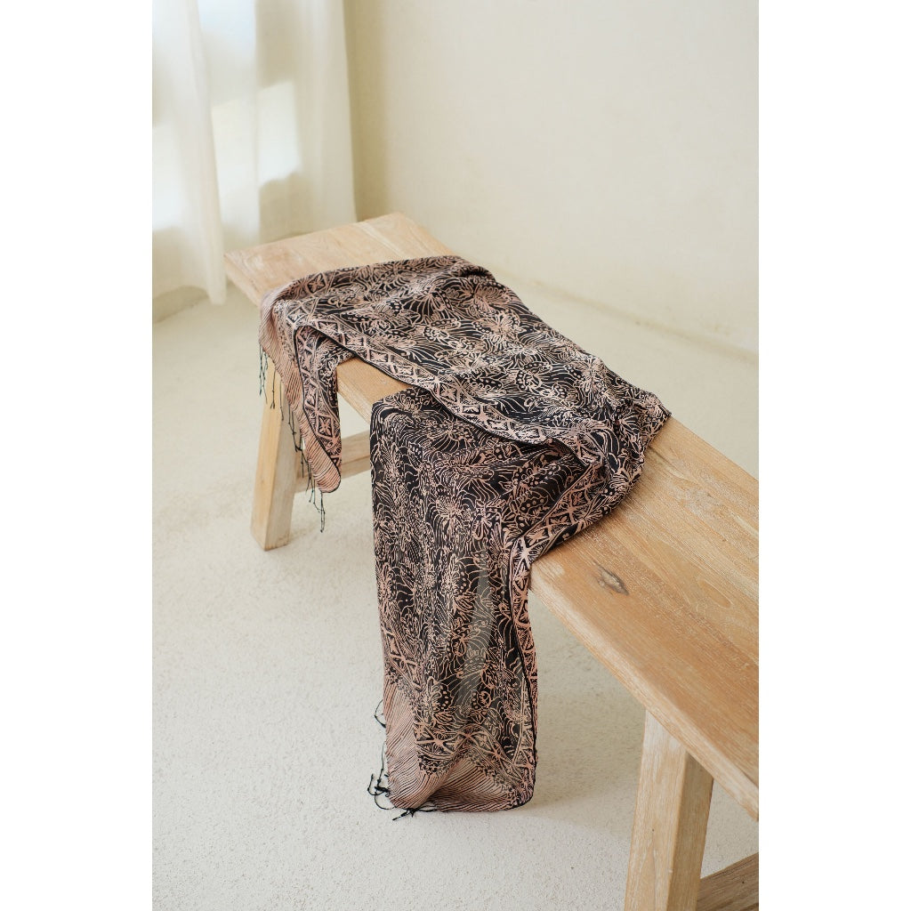Syal Batik Sutra Kupu in Black - 55