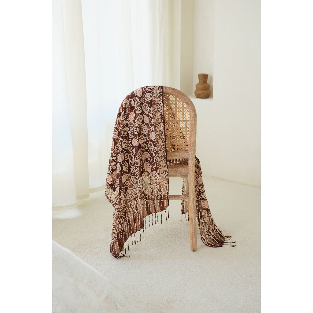 Syal Batik Sutra Calathea in Brown - 55