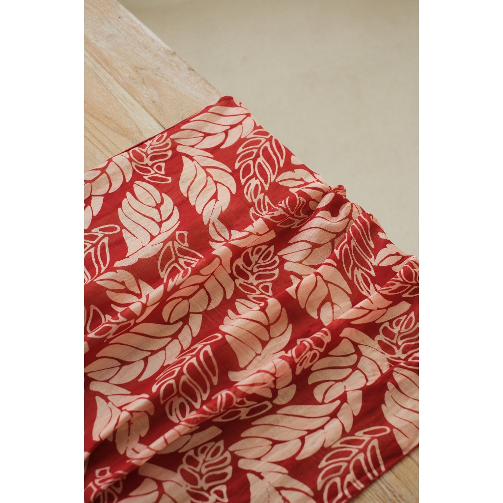 Daun Sayap in Red - Syal Batik Sutra - 45