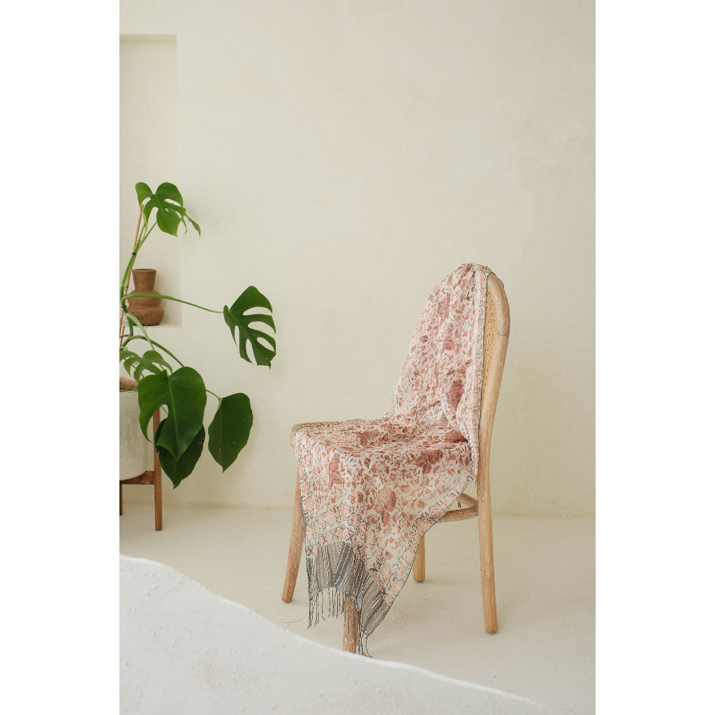 Syal Batik Sutra Bougenvil in Cream - 55