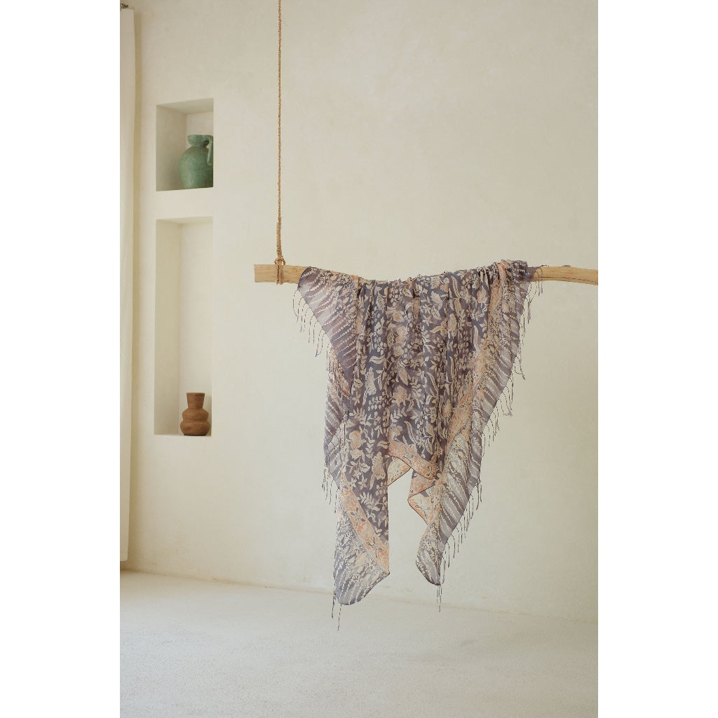 Daun Rambat in Grey - Selendang Sutra Batik