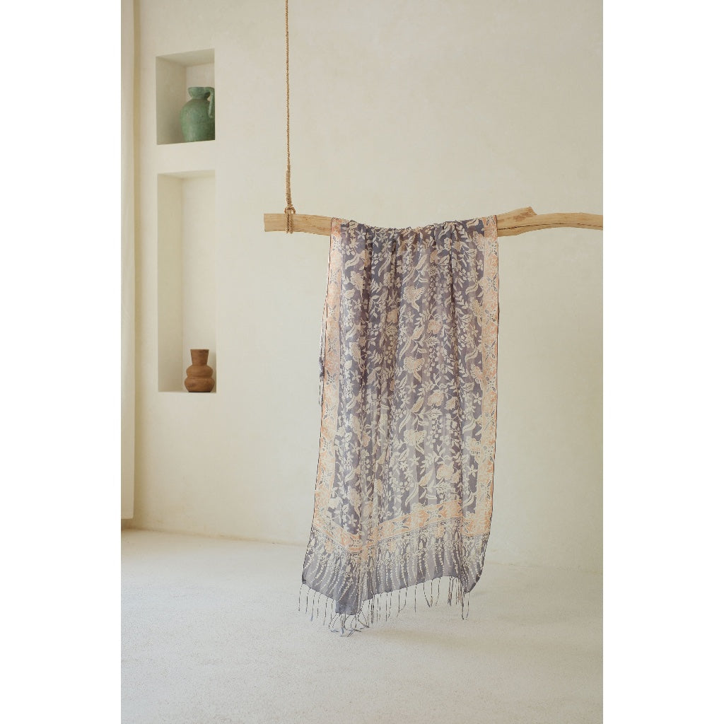 Daun Rambat in Grey - Selendang Sutra Batik