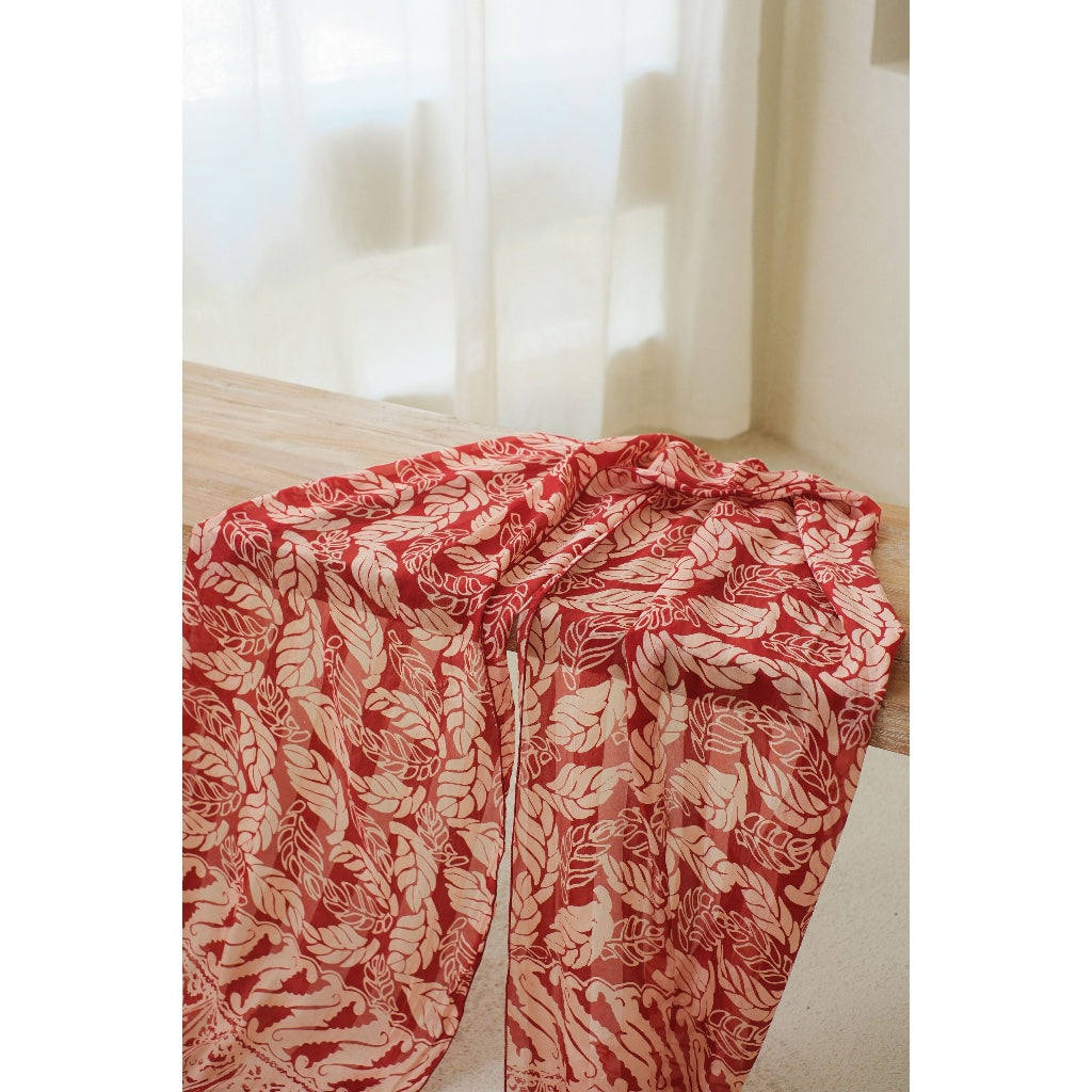Daun Sayap in Red - Syal Batik Sutra - 45