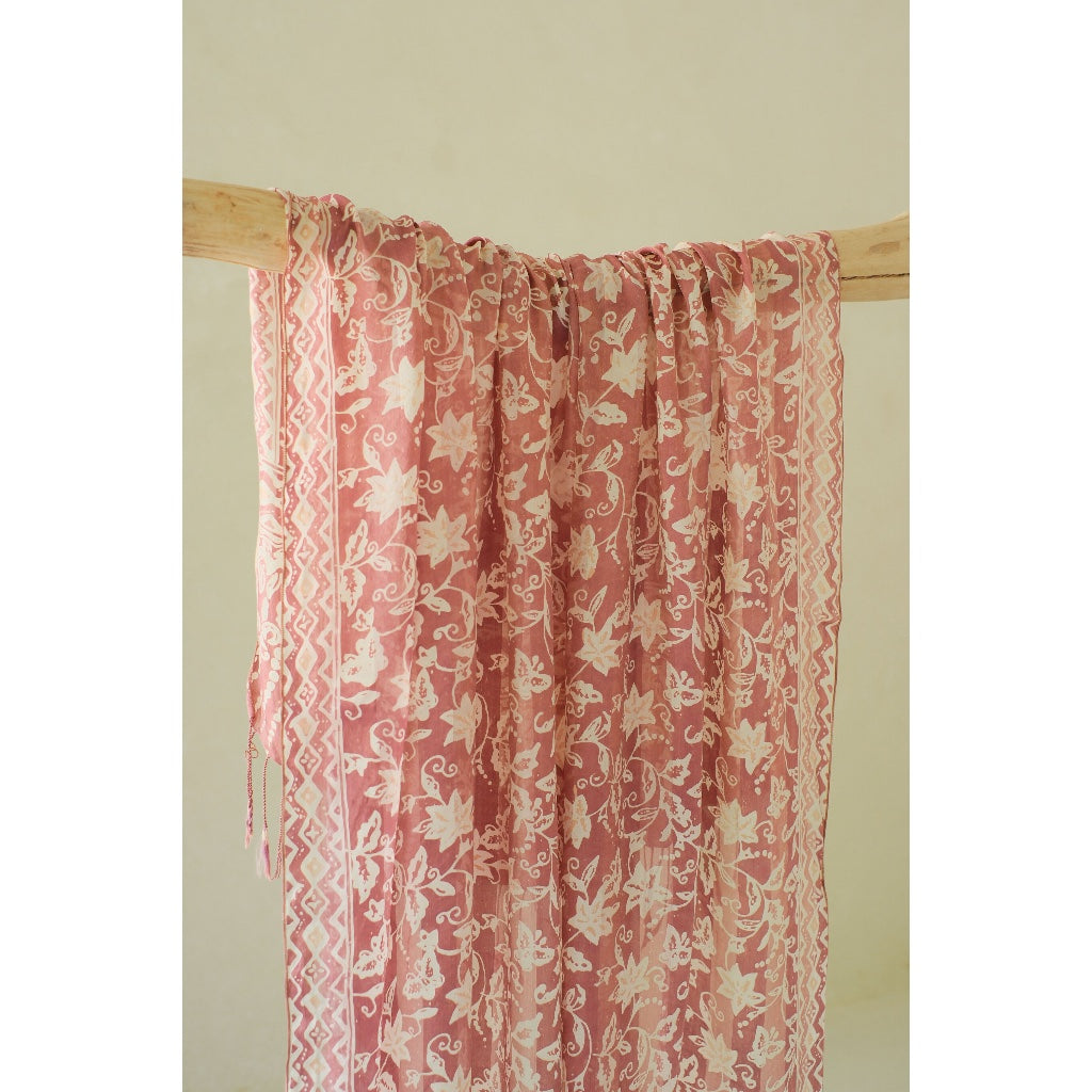 Selendang Sutra Batik Daun Bintang in Pink