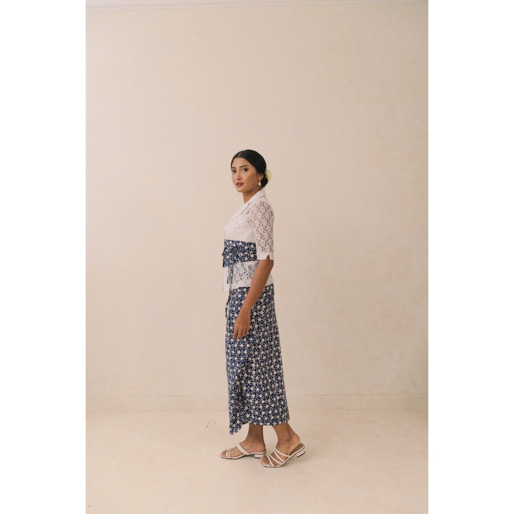 Kamala in Blue - Rok Lilit Batik