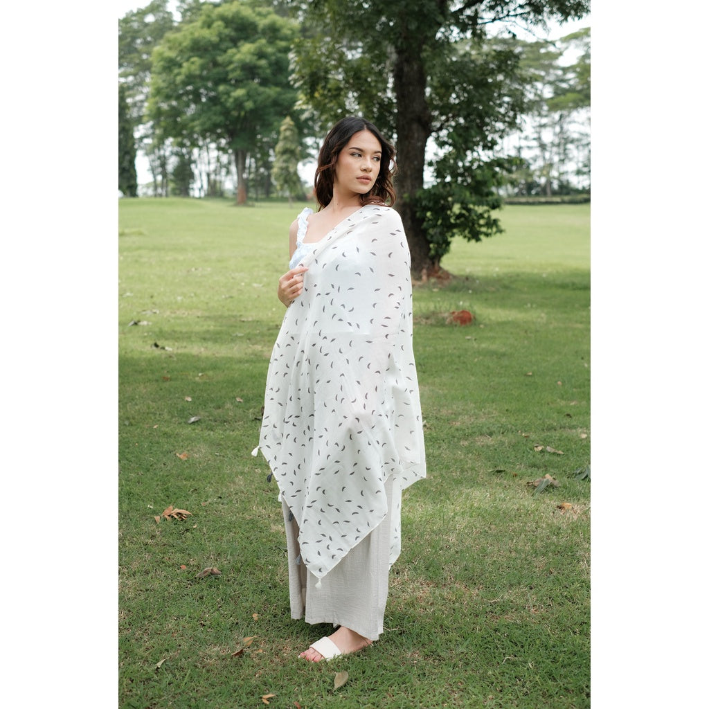 (DEFECT SALE) Ghania White Shawl