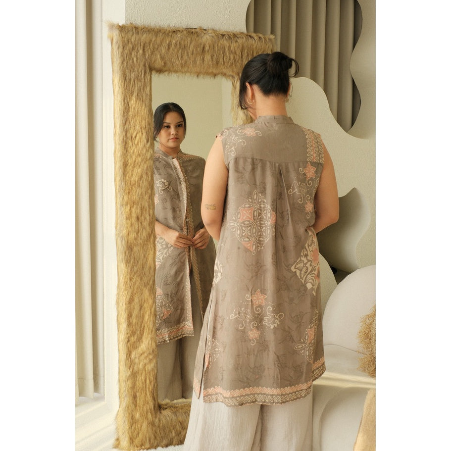 Talitha Tunik in Green - Dress Outer Batik