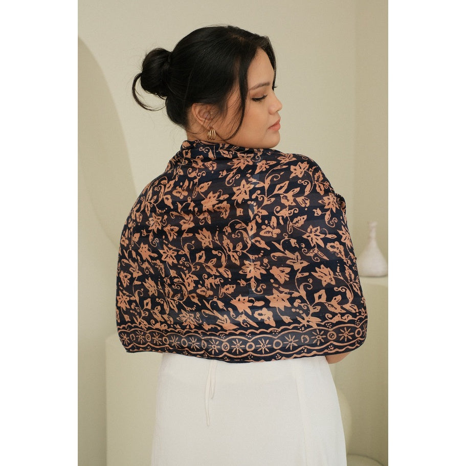 Syal Batik Sutra Daun Bintang - Dark Blue